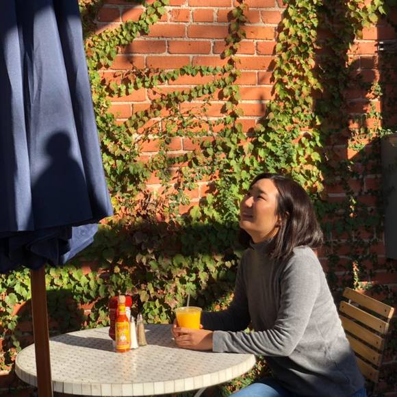 Meet your Posher, Minkyung - Picture 1 of 1